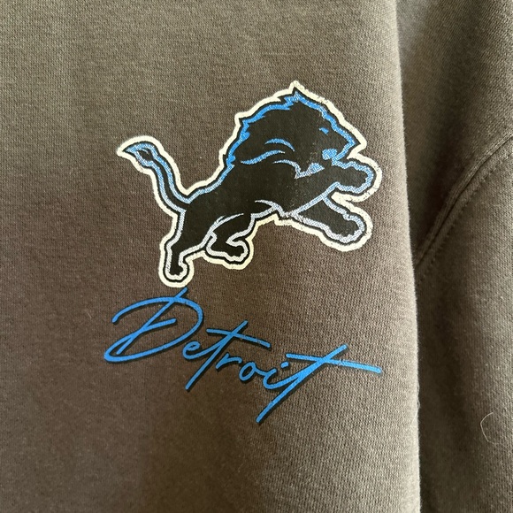 Detroit Lions Black Sweatshirt - Picture 2 of 5